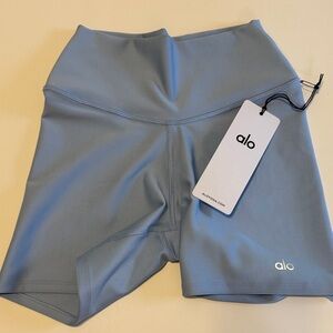 ALO Yoga Airlift Energy Short